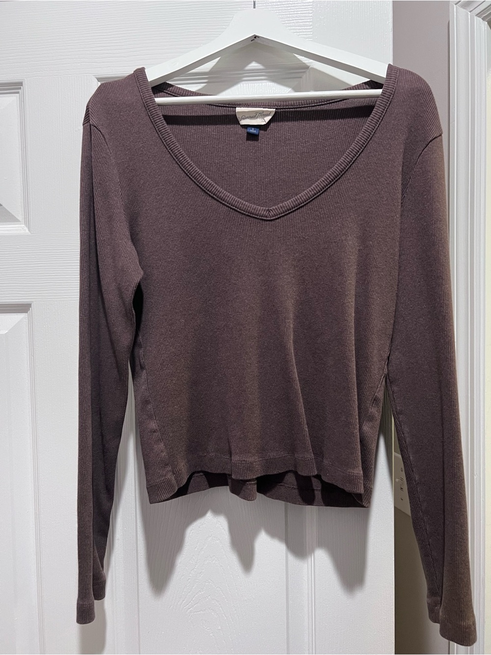 Universal Thread Brown Cropped V-Neck Long Sleeve Top